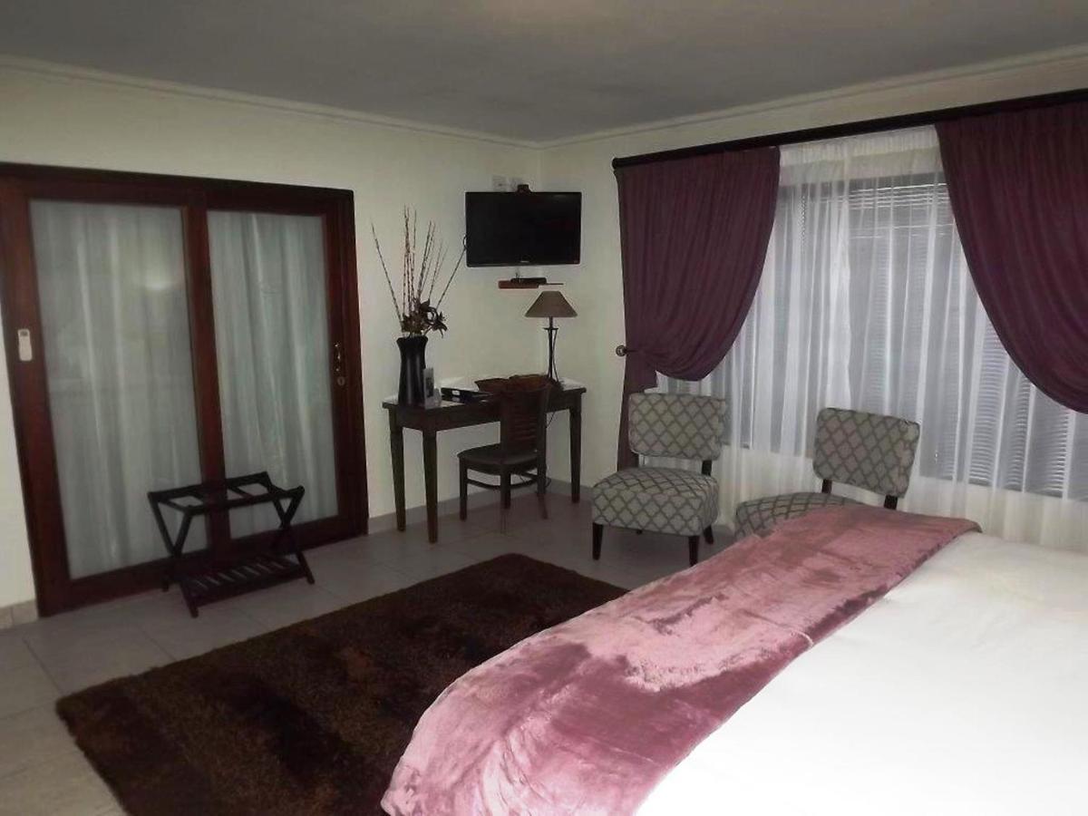 ダーバン アキドゴ ゲスト ハウス Bed & Breakfast エクステリア 写真