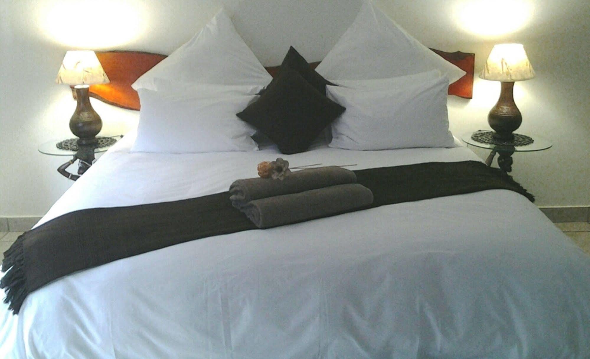 ダーバン アキドゴ ゲスト ハウス Bed & Breakfast エクステリア 写真